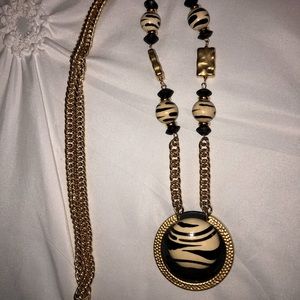 Le Chateau Necklace ✨